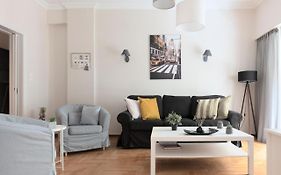 Spacious Central Flat In The Heart Of Athens!